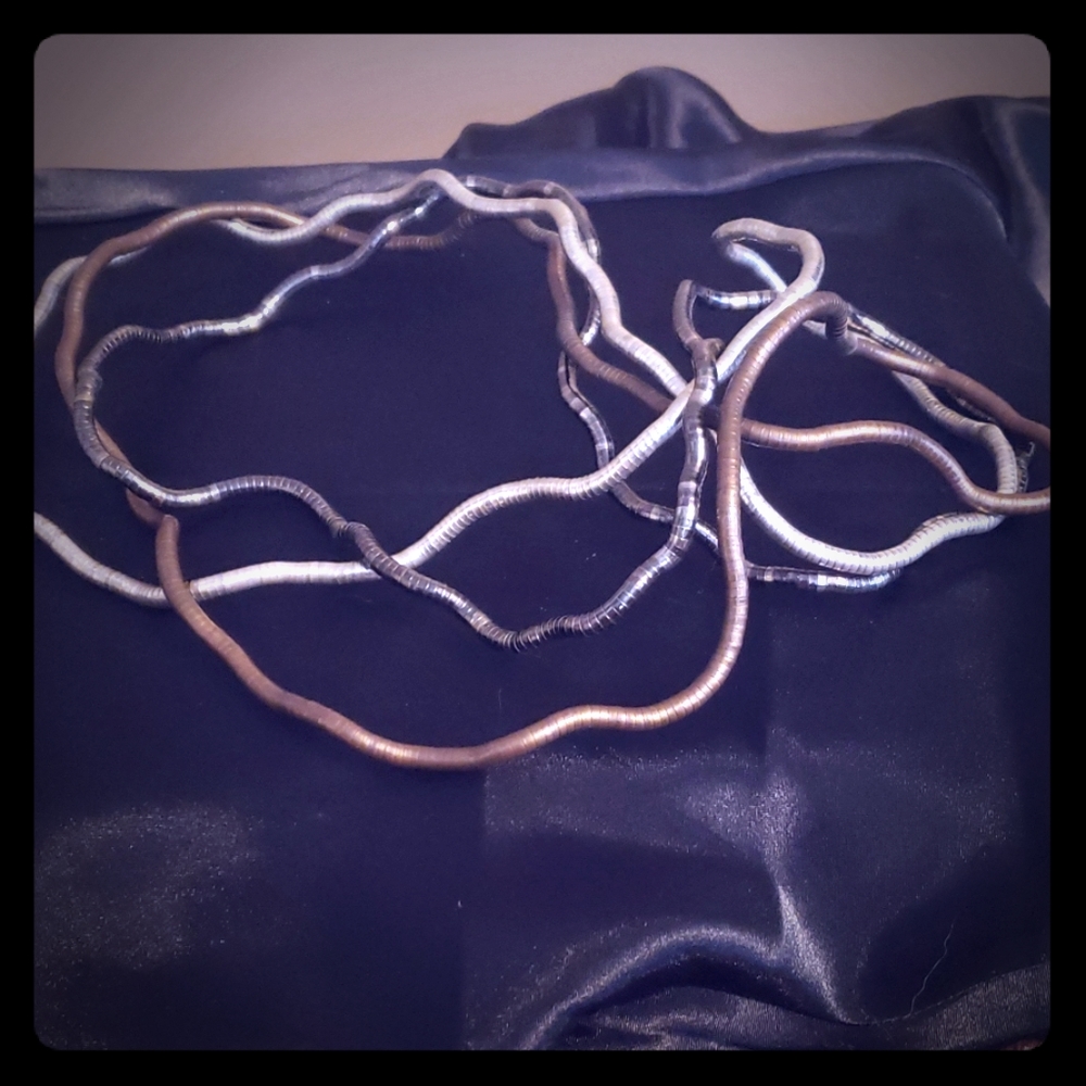Necklace/bracelet